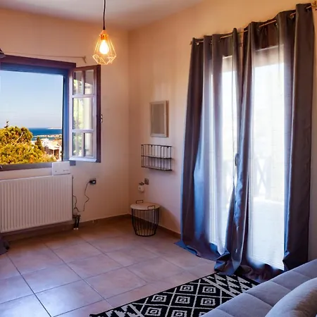 Optimist Air Spacious Apartment Near Beach 度假居