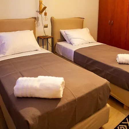 Optimist Air Spacious Apartment Near Beach * Azolimnos