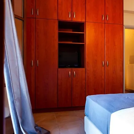 Optimist Air Spacious Apartment Near Beach *